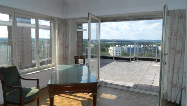 Très beau duplex/penthouse 3 chambres + 1 bureau / Vue Imprenable à partir d'une terrasse de +/-30m²!
